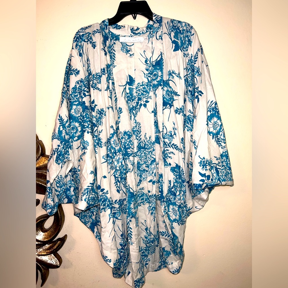 Women’s floral kimono!